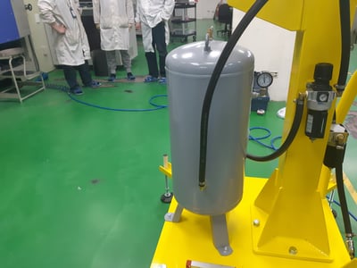 Tay nâng trợ lực di động nâng cuộn cáp nhà máy cáp quang - ảnh 2