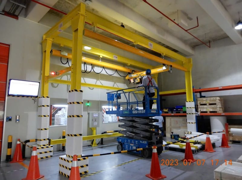 Thanh ray 500kg treo pa lăng điện kèm bộ khung kết cấu