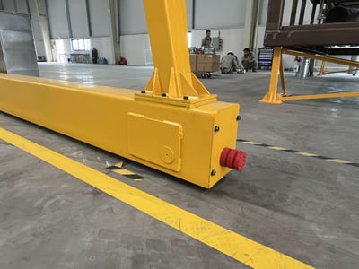 Cổng trục 1 tấn với pa lăng điện và mặt hút chân không tấm cemboard - ảnh 4