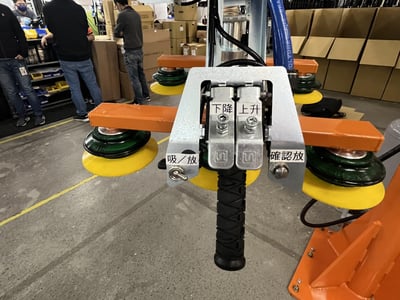 Articulating Jib Crane with Horizontal Pneumatic Hoist for Carton Box Lifting - ảnh 14