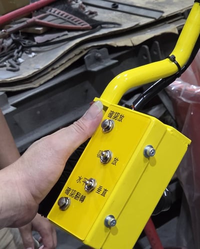 5T rail 200 kg: a lifting solution for steel doors - 4