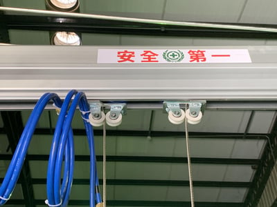 Cầu trục xoay khí nén đế di động với móc cân thùng - ảnh 3
