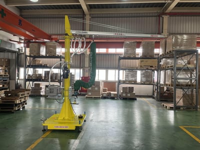 Cầu trục xoay ray nhôm đế di động hút thùng giấy bằng chân không - ảnh 1
