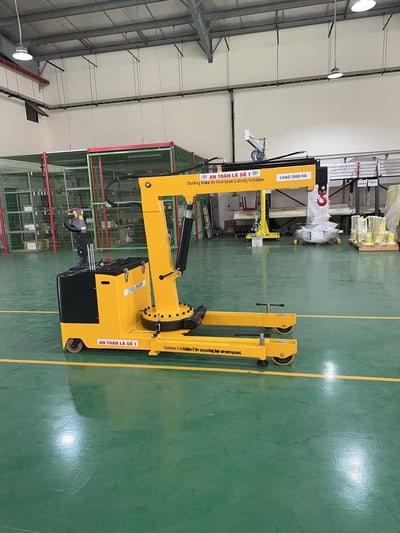 Xe cần cẩu điện 2 tấn - ảnh 57