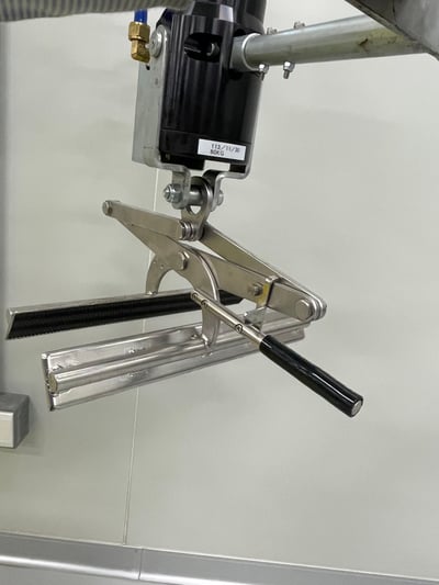 Cầu trục xoay khí nén tool kẹp gắp bao nguyên liệu - ảnh 6
