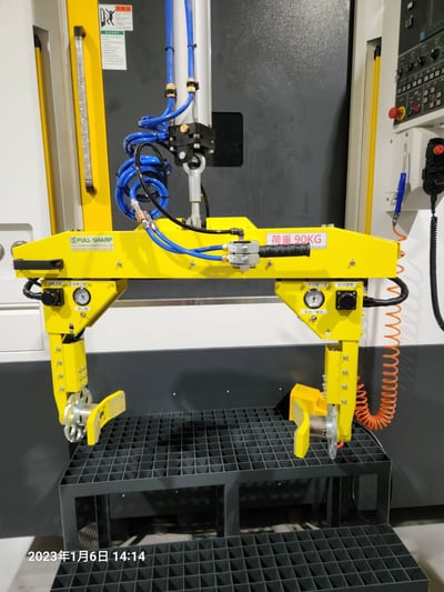Bộ khung thanh ray 500 kg treo tool kẹp mâm xe đưa vào CNC - ảnh 1