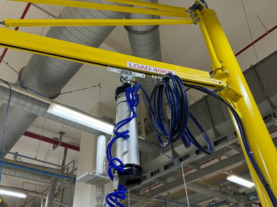 Cầu trục xoay ray thép 200 kg dài 5 m hút và lật tấm gỗ - ảnh 10