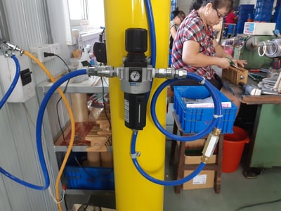 Pneumatic Jib Crane with Hook Tool for Lifting Copper Wire Coils - ảnh 5