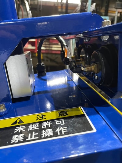Tay nâng trợ lực hút nắp capo ô tô đưa vào máy CNC - ảnh 14