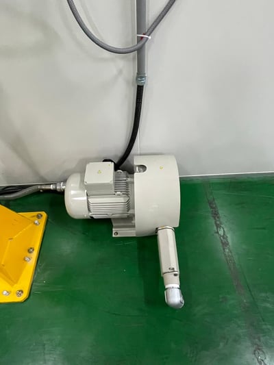 Cầu trục xoay thanh ray nhôm và bộ hút chân không thùng giấy - ảnh 13