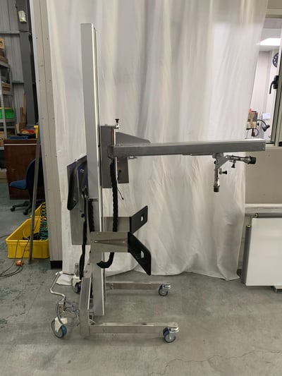 Xe nâng điện inox thông minh có tay cần xoay - ảnh 1