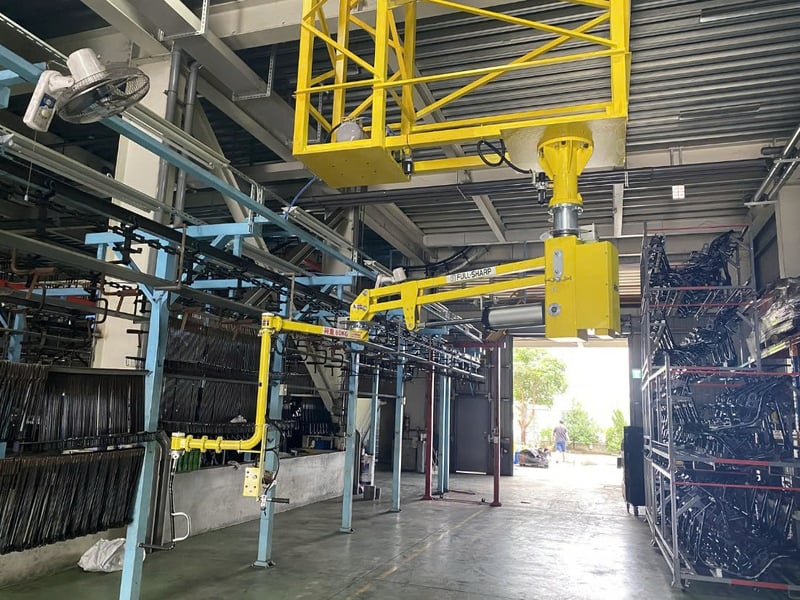 Tay nâng trợ lực treo trần nâng khung xe máy