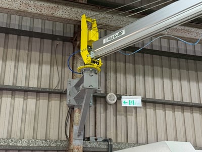 Cầu trục xoay khí nén bám cột đưa phôi vào máy CNC - ảnh 10