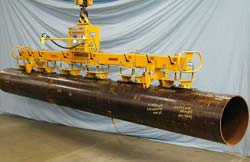 Six pad electric powered vacuum lifter with hinged oval vacuum cups for pipe lifting
