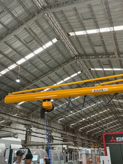 Cầu trục xoay 500 kg hút chân không tấm thép cho máy laser CNC - ảnh 8