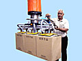 Nâng bó thùng carton