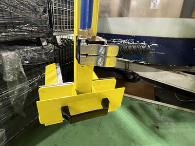 Cầu trục xoay khí nén đế di động treo tool nâng lồng sắt - ảnh 8