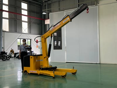 Xe cần cẩu điện 2 tấn - ảnh 14