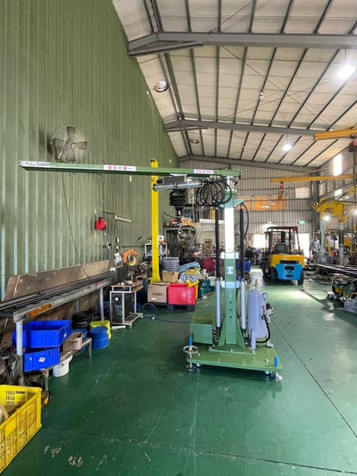Cầu trục xoay ray 5T đôi, đế di động, treo Lifts All và móc thùng can - ảnh 9