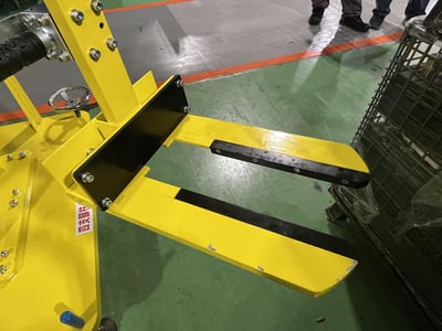 Cầu trục xoay khí nén đế di động treo tool nâng lồng sắt - ảnh 9