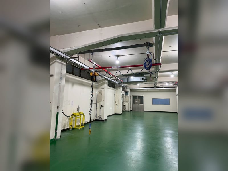 Thanh ray 5T treo trần với hệ 11 palăng trên cùng tuyến
