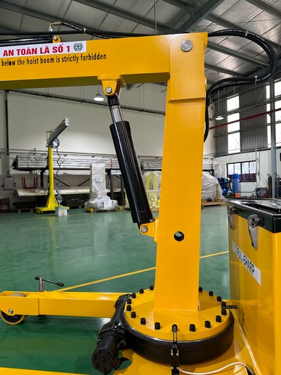 Xe cần cẩu điện 2 tấn - ảnh 72