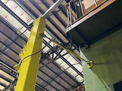 5T Rail Jib Crane with Black Bear 250 kg Electric Hoist - ảnh 19