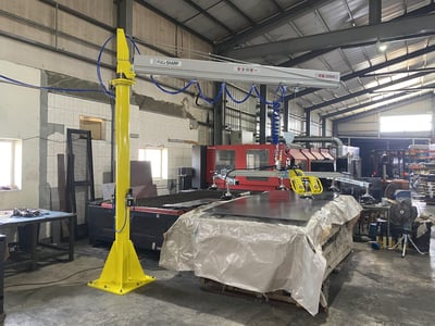 Pneumatic Jib Crane with Vacuum Lifting Pad for Metal Sheets - ảnh 1