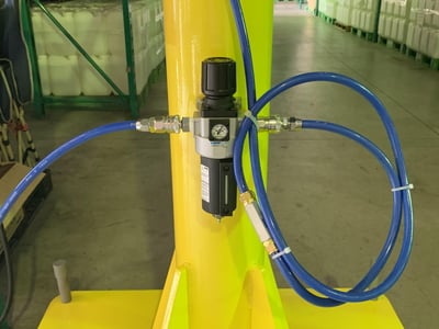 Cầu trục xoay khí nén đế di động với móc cân thùng - ảnh 5