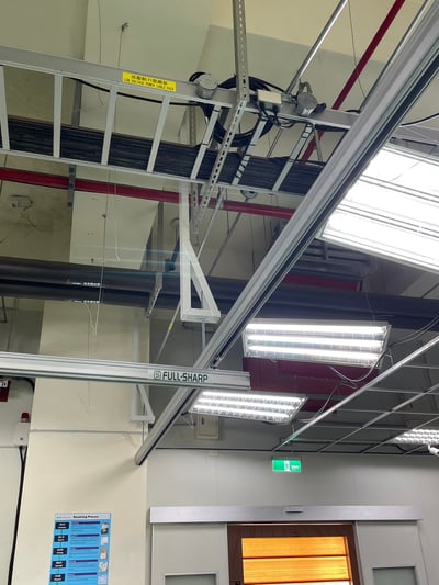 Tuyến thanh ray nhôm treo trần với máy hút thùng giấy Lifts All - ảnh 10