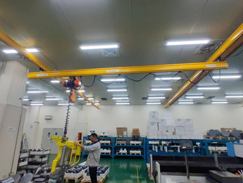 Thanh ray 500 kg treo trần treo tool kẹp