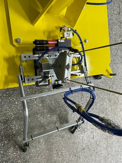 Mobile Pneumatic Jib Crane with Carton Box Lifting Tool - ảnh 2
