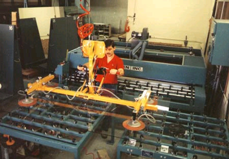 ANVER A50M4-61-2/44MUP four pad compressed air powered vacuum lifter with manual tilter (photo 2)