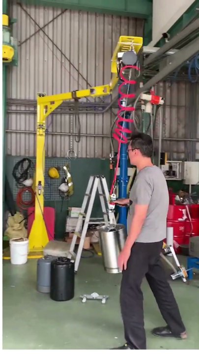 Cầu trục xoay khớp nối & Thiết bị nâng hạ khí nén nâng thùng sắt, thùng phuy