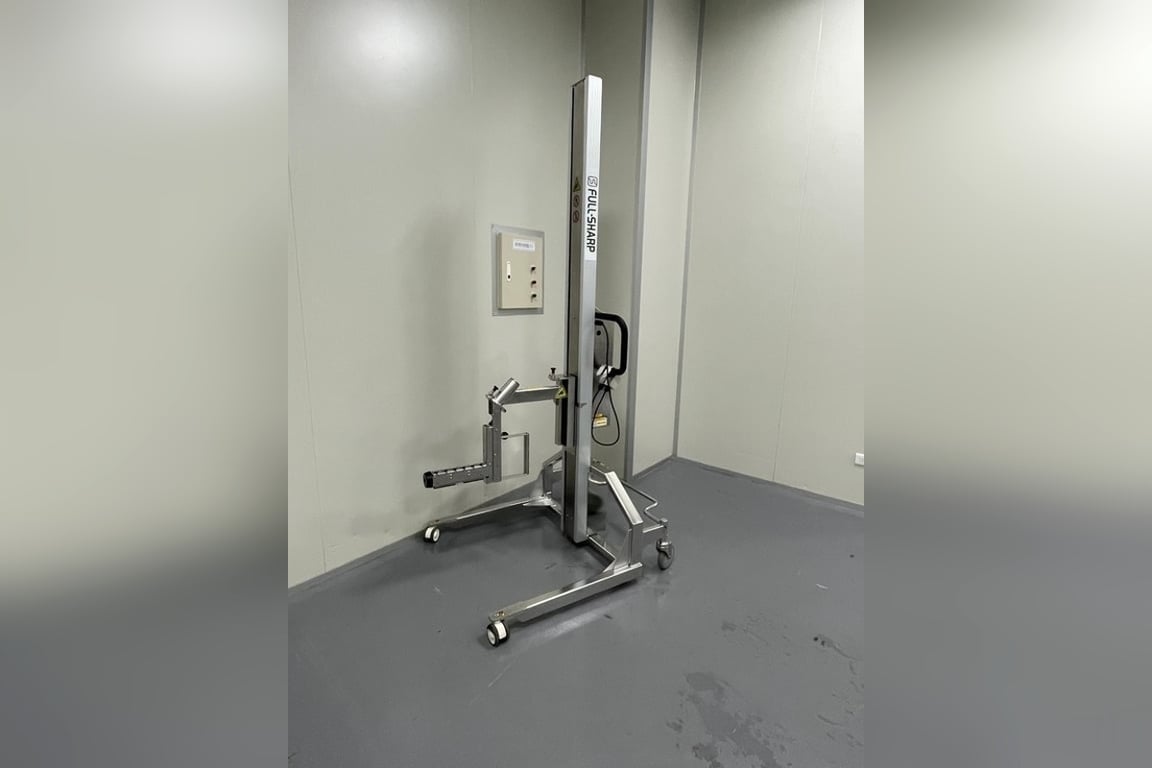 Aluminum and stainless smart electric lifter in a cleanroom