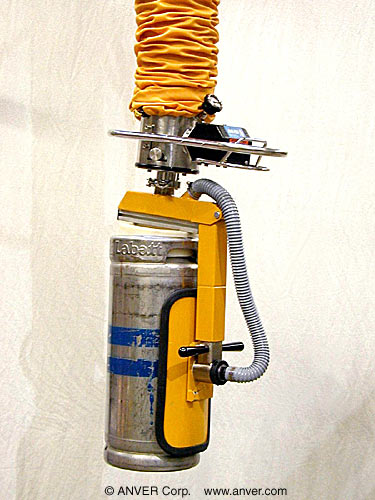 Ống hút chân không ANVER VT160 hút hông, nâng và lật bom bia