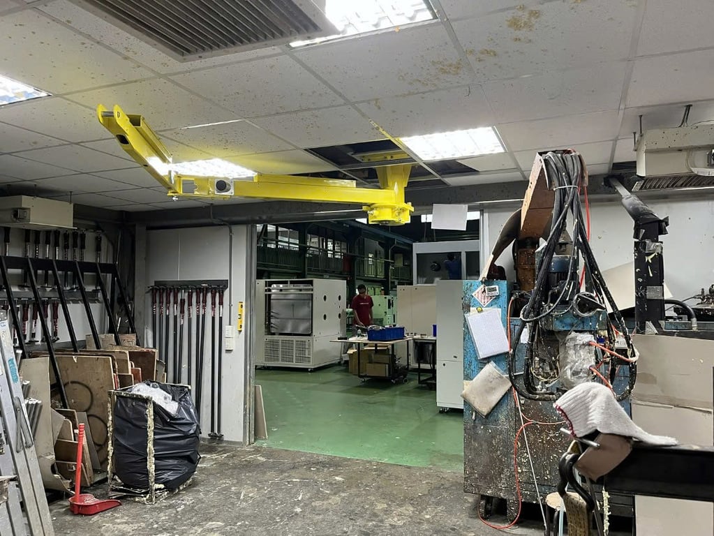 Tay xoay khớp nối treo trần cho xưởng lắp ráp