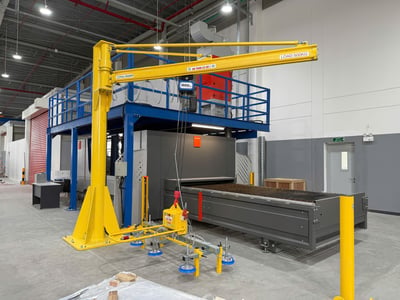 Cầu trục xoay 500 kg với mặt hút chân không dùng pin sạc - ảnh 18