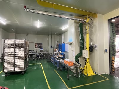 Cầu trục xoay ray nhôm và ANVER hút chân không thùng giấy - ảnh 15