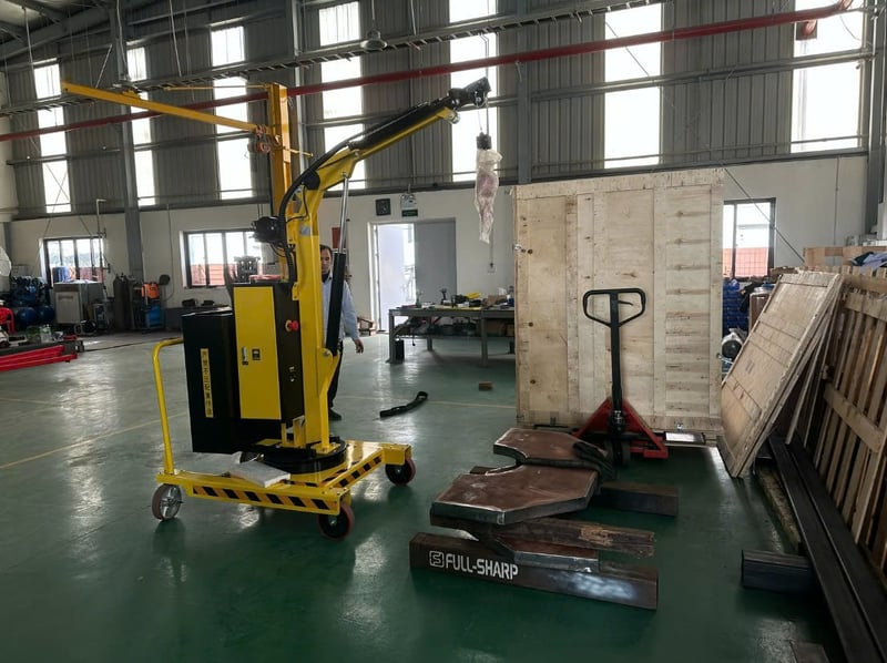 Xe cẩu mini 400 kg đẩy tay di động