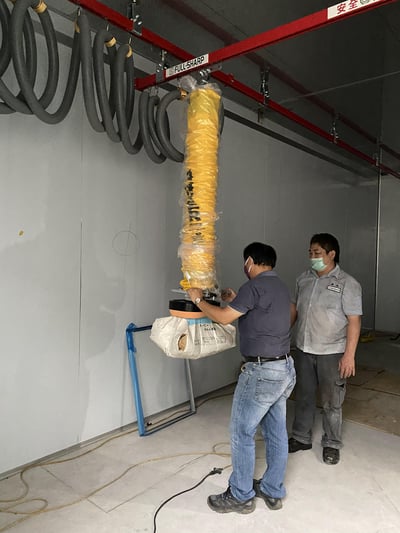 Ceiling-Mounted 5T Rail with ANVER Vacuum Lifter for Bag Handling - ảnh 13