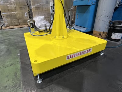 Tay nâng trợ lực đế di động 120kg kẹp phôi kim loại - ảnh 1