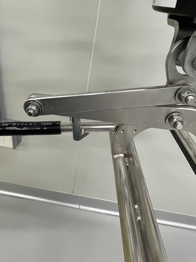 Cầu trục xoay khí nén tool kẹp gắp bao nguyên liệu - ảnh 5