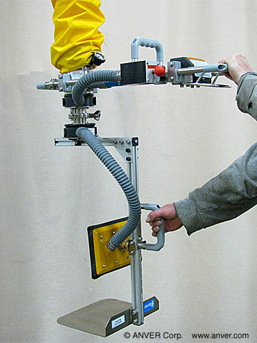 Ống hút chân không ANVER VT140 với bộ gá hút cạnh bên chế tạo riêng