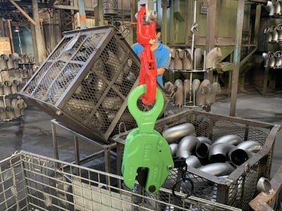 Pneumatic Jib Crane with Clamping System for Lifting Steel Pipes - ảnh 11