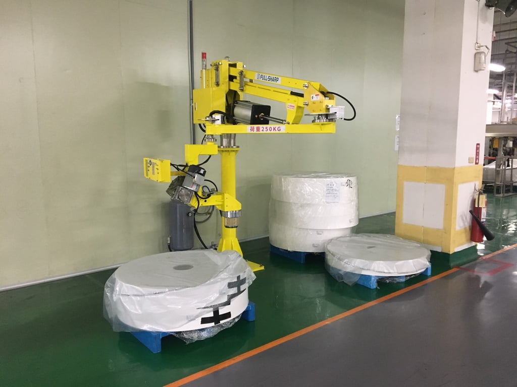 Tay nâng trợ lực khí nén nâng cuộn kèm motor lật cuộn 250 kg