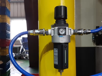 Cầu trục xoay khí nén với tool nam châm gạt tay - ảnh 7