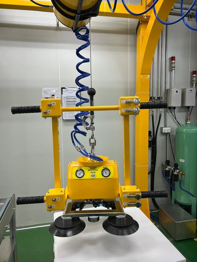 Khung thanh ray nhôm 200kg, air balancer ENDO và tool hút chân không - ảnh 14