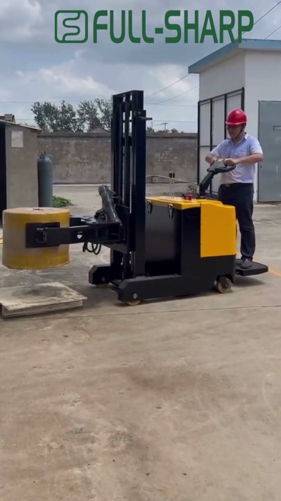Xe nâng điện kẹp nâng hạ cuộn nguyên liệu lớn - Xe nâng kẹp