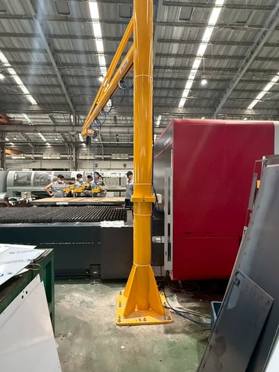 Cầu trục xoay 500 kg hút chân không tấm thép cho máy laser CNC - ảnh 6